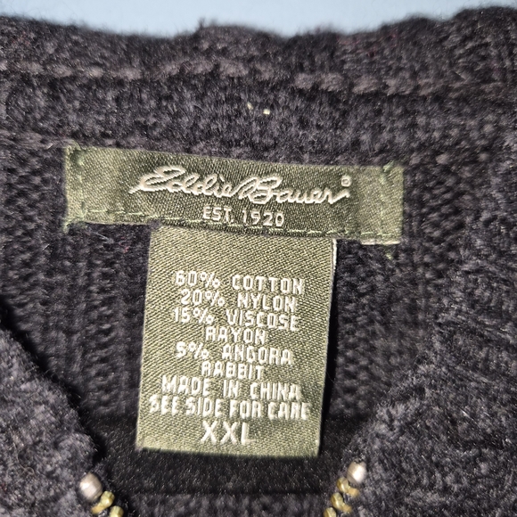 Eddie Bauer Quilted Hooded Vest - Picture 2 of 3